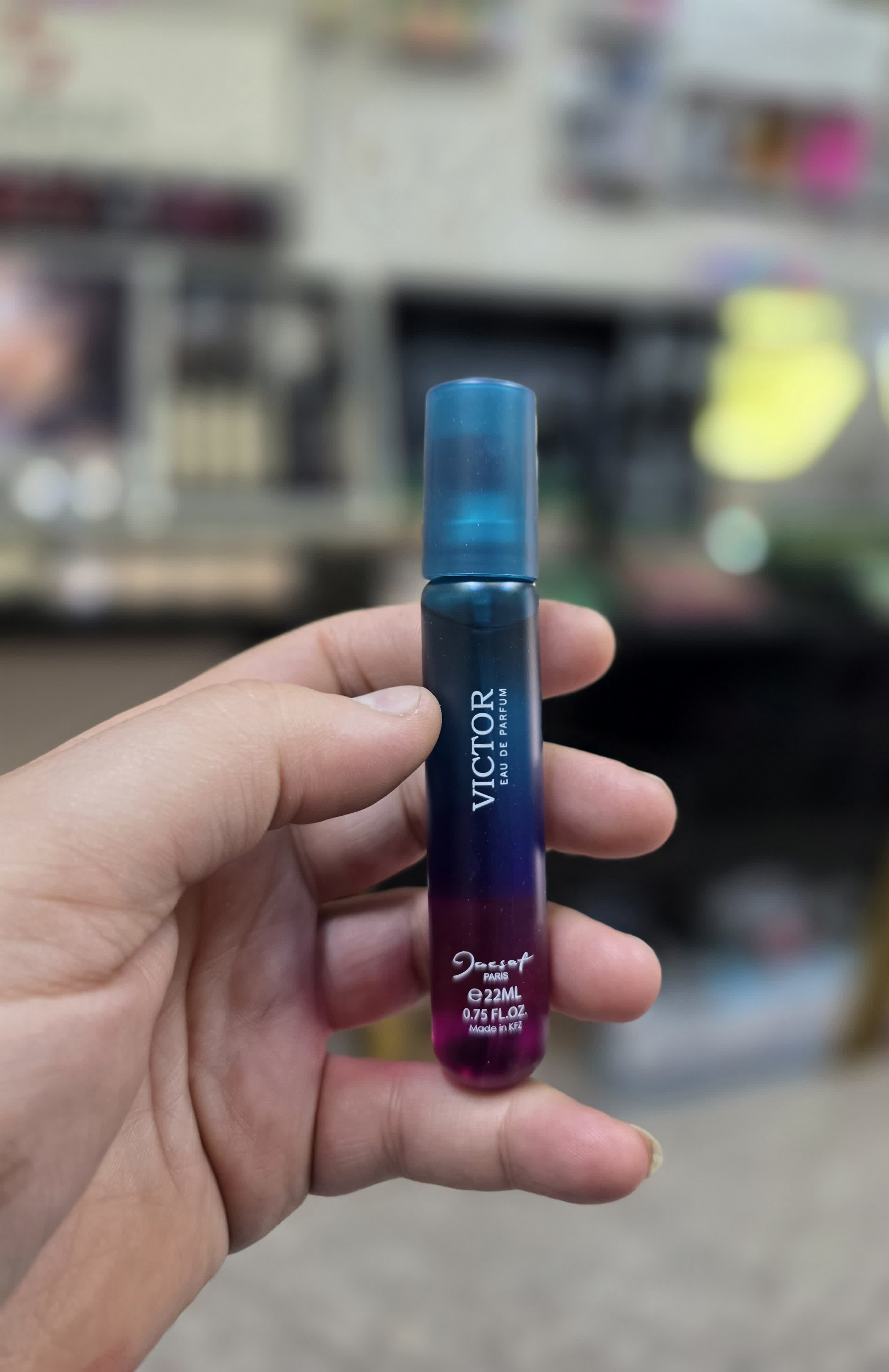 ادکلن قلمی مردانه ویکتور ژک ساف