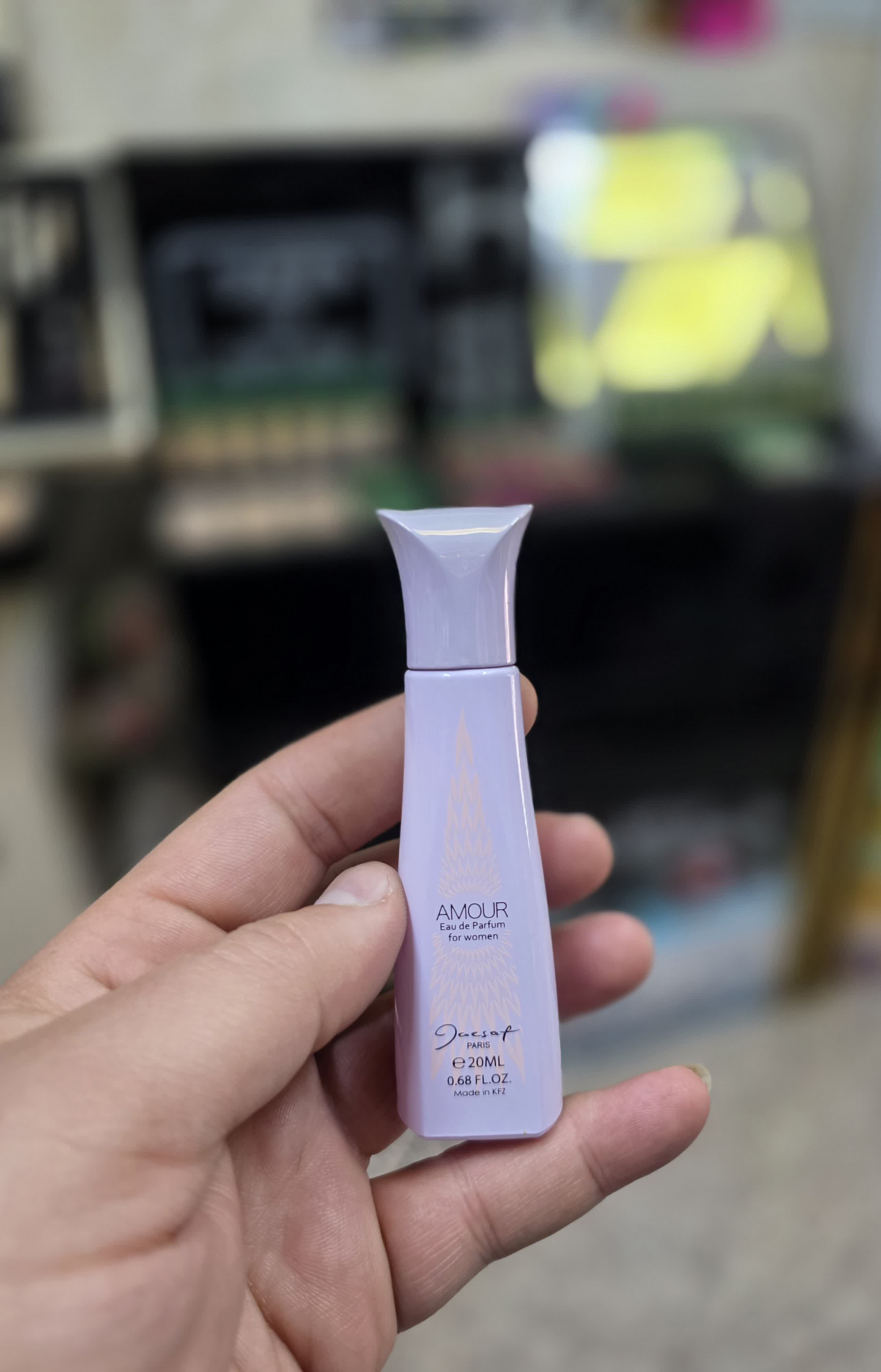 ادکلن قلمی زنانه آمور ژک ساف