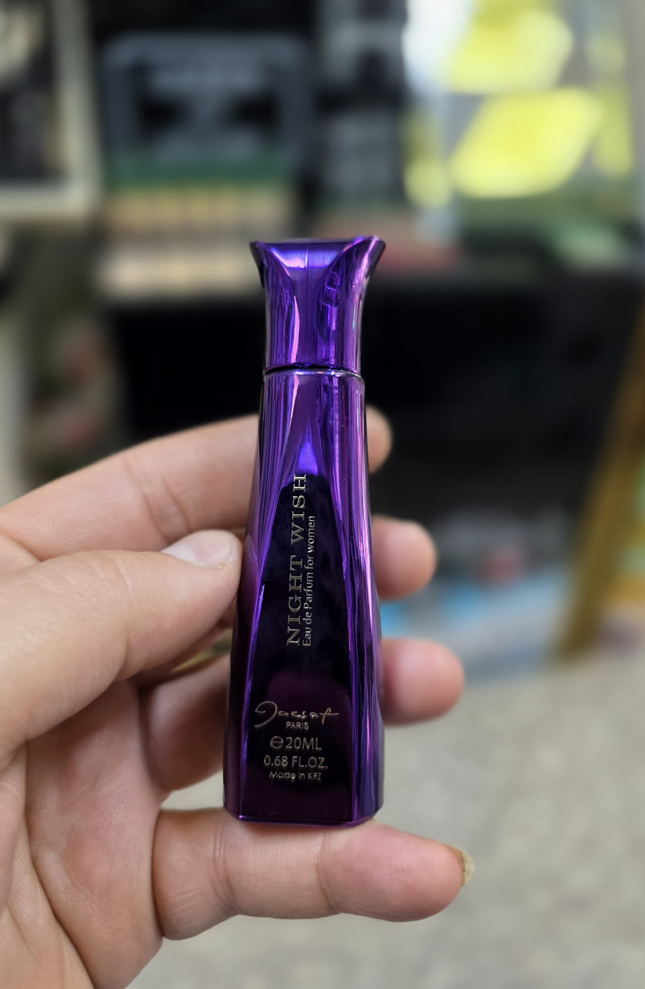 ادکلن قلمی زنانه نایت ویش ژک ساف